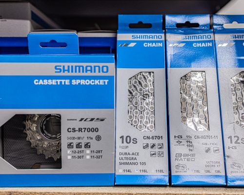Stock atelier (Shimano) Stock atelier (Shimano) : chaînes, cassettes...